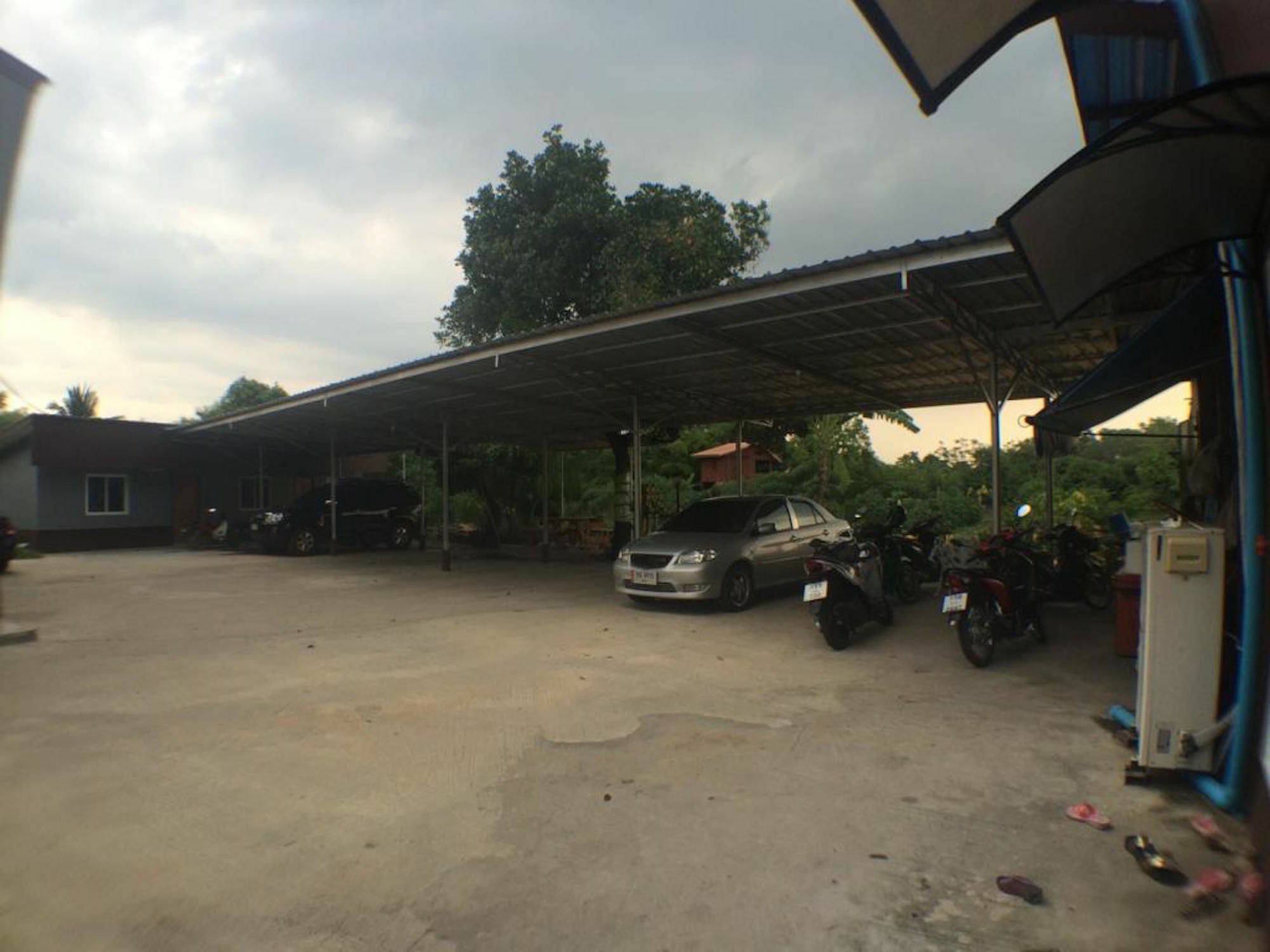 Bannita Hotel Hat Yai Exterior photo